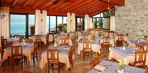 Hotel Castell - Montagnoli Group 3*